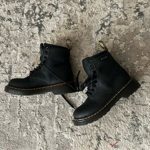 Kids waterproof Dr Marten Air Wair black boots sz 11